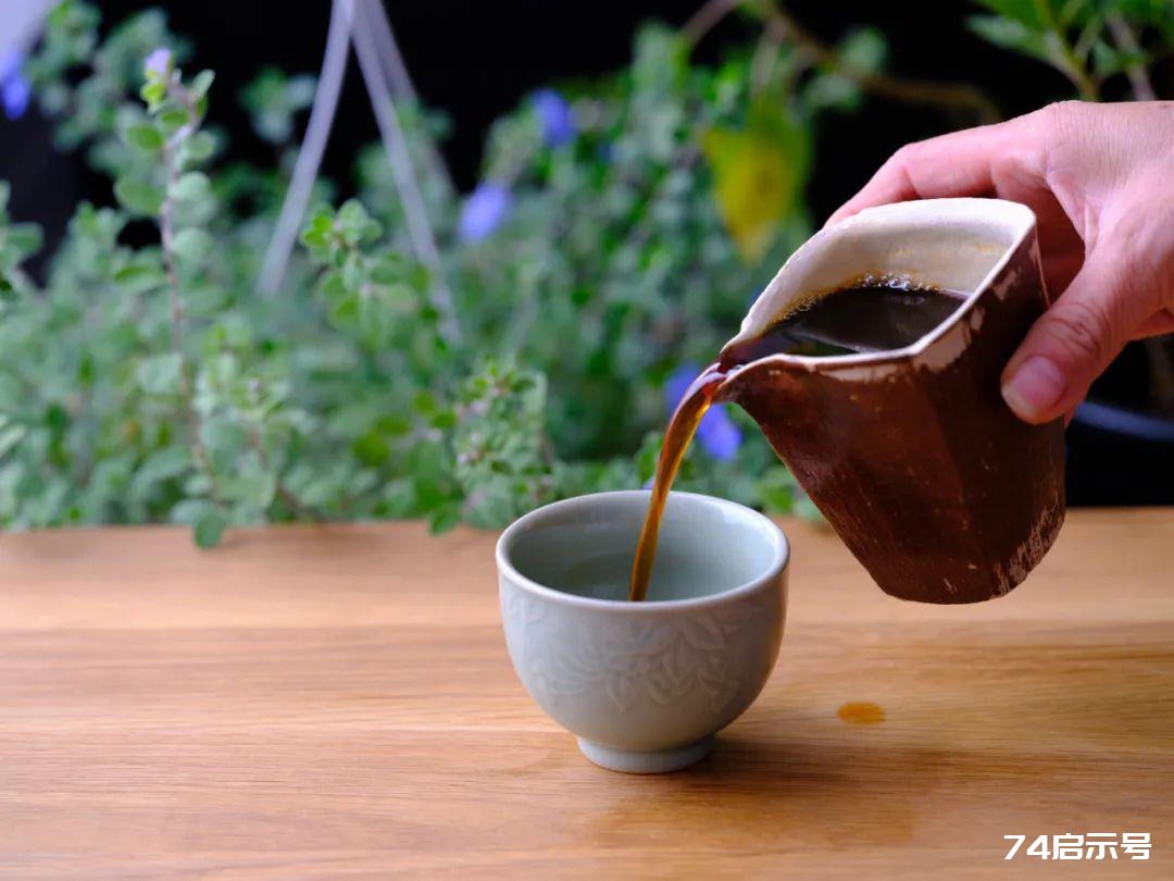 传统客家女人“消寒加血”的娘酒，我们女生要喝一杯