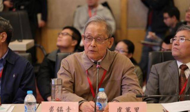 三轮车夫高中学历，指出北大古汉语家一处错误，被复旦录为博士