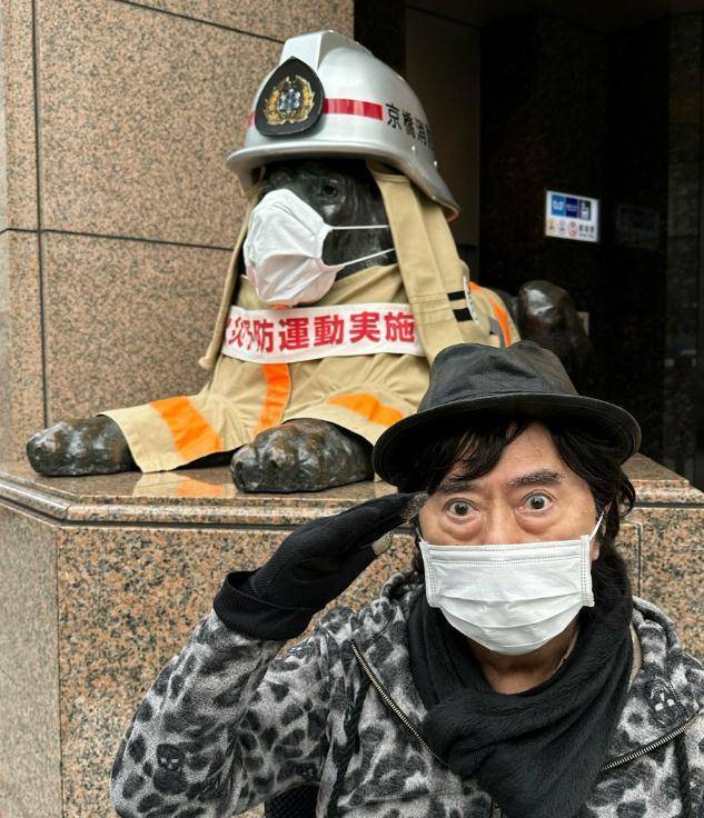 著名动漫歌手离世，享年74岁，上月坐轮椅上台演出
