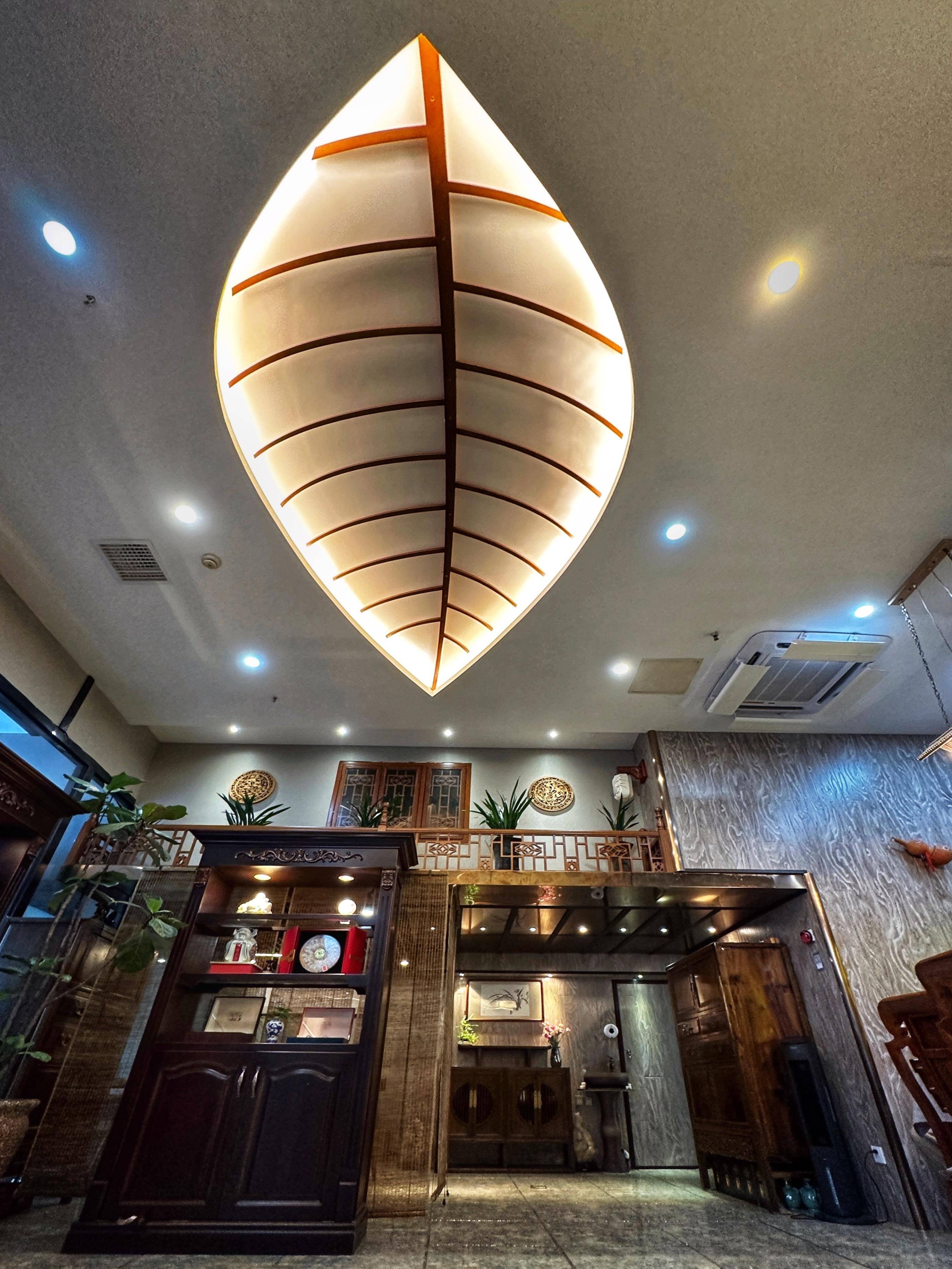 若兰居茶：岩骨花香，一叶一况味