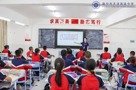 新高考背景下，到底要不要复读？人气榜高三复读学校专业解读