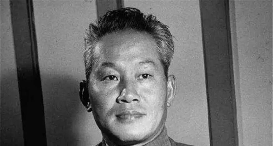 孙立人：被软禁33年，得“大小乔”相伴，卖荔枝养家，子女皆学霸