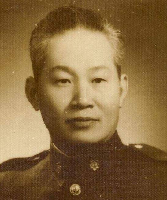 孙立人：被软禁33年，得“大小乔”相伴，卖荔枝养家，子女皆学霸
