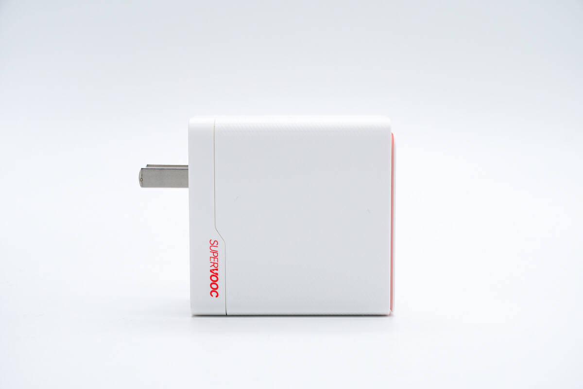 100W超级闪充，1C1A双设备充电，一加 100W 双口超级闪充充电器评测