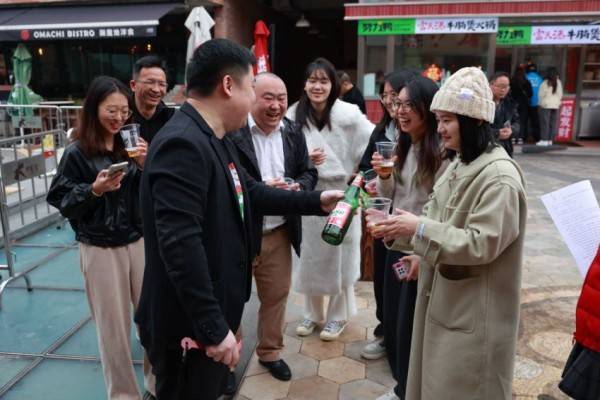 乌苏啤酒开烧烤店 “大大大”力打造新消费场景