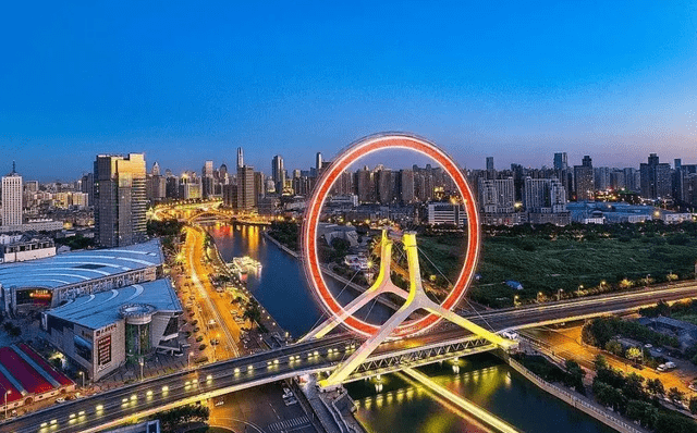 天津是四大直辖市之一，也是中国北方最大的开放城市和工商业城市