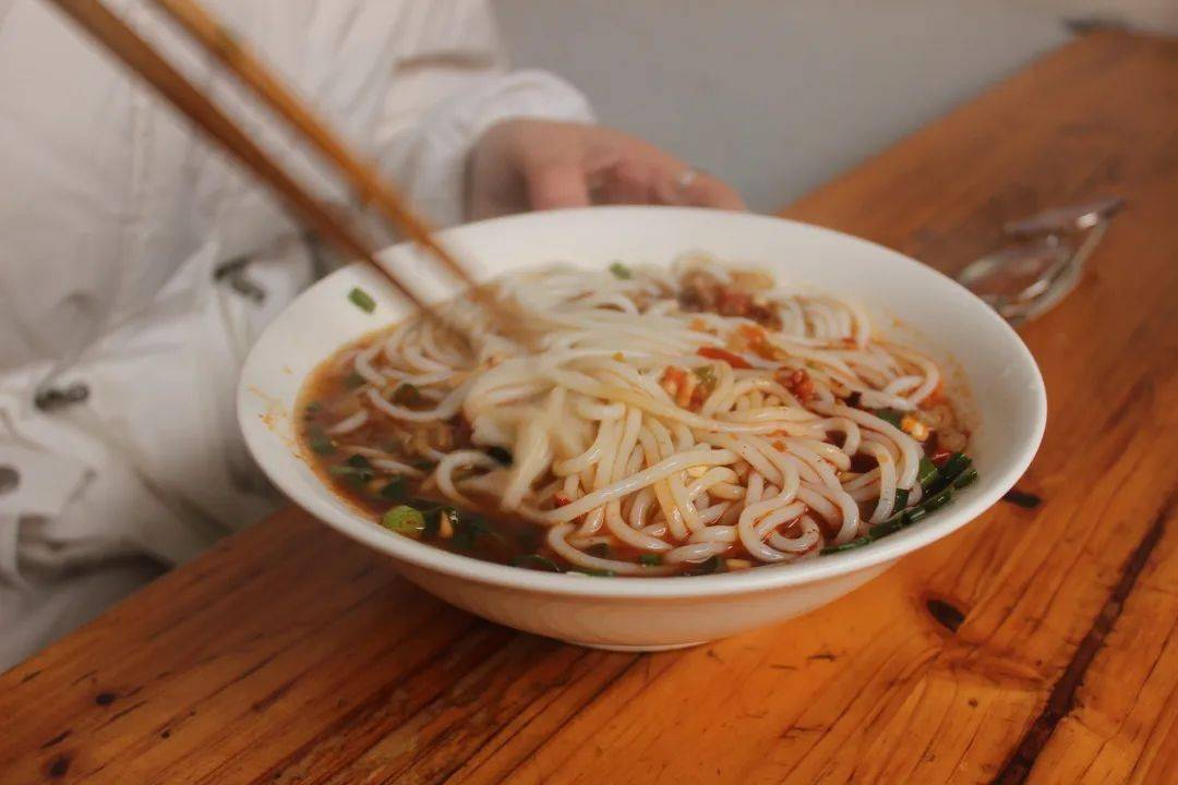 春风起，万物苏丨踏春赏景，就去施洞苗文化旅游景区吧！