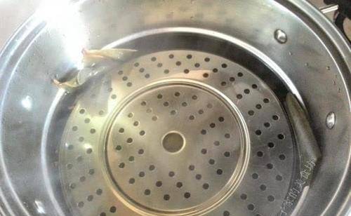 粽子这么包，老少都喜欢，香气扑鼻又Q弹，宝宝也能吃2个，干净