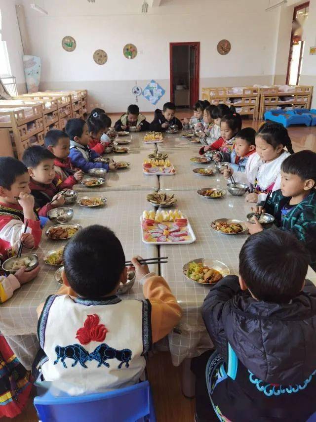 情暖冬至 欢度彝族年——楚雄永仁县城区幼儿园开展迎冬至欢度彝族年活动
