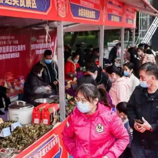 假期去哪儿玩？在民生广场“沉浸式”体验西乡塘区水街非遗美食节