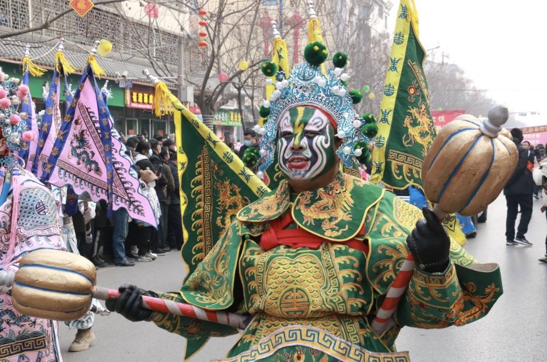 宝鸡陇县：万人空巷看社火 锣鼓喧天闹元宵