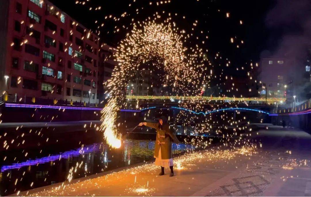 【网络中国节•春节】除夕话习俗 年味浓又浓