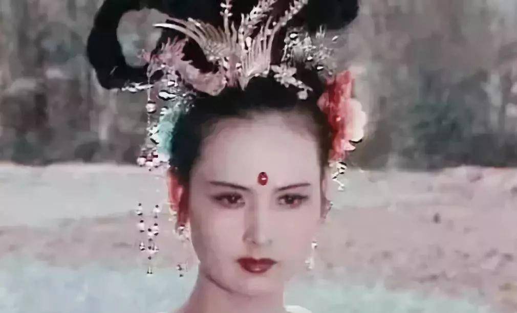 小时候懵懂看《西游记》光顾猴子，长大了才知道女人美如云