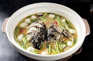 美食推荐：水煮东江霸王鱼头、八宝布袋鸡、回锅猪婆参制作方法
