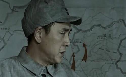 亮剑：丁伟为什么要送李云龙一份厚礼？难道是可怜李云龙吗？