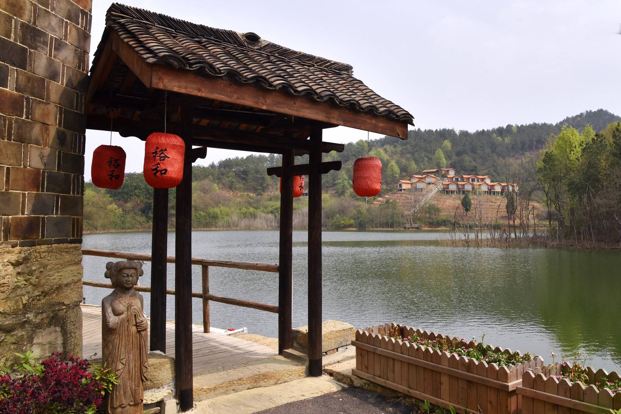 品乡土美食，住精品民宿，花海打卡拍美照，武汉春天这样玩就对了