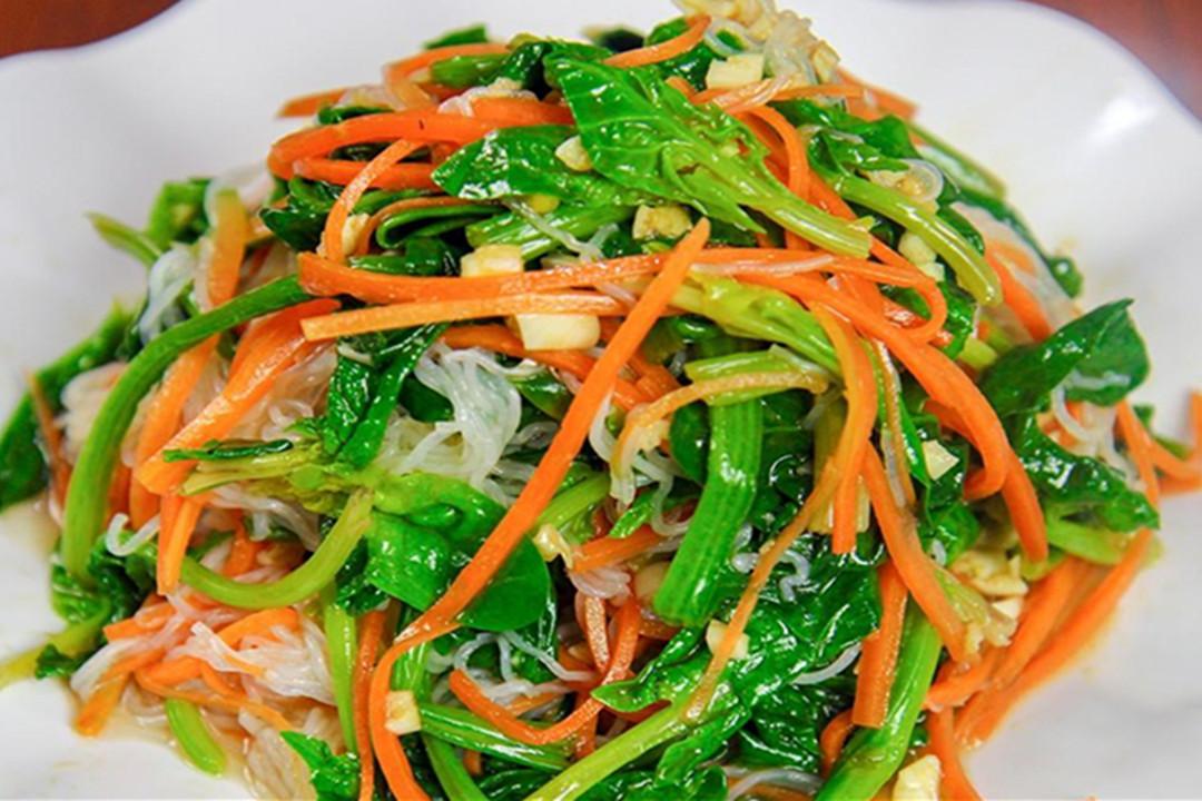 果仁菠菜的做法_菠菜紫菜蛋花汤的做法_菠菜的做法