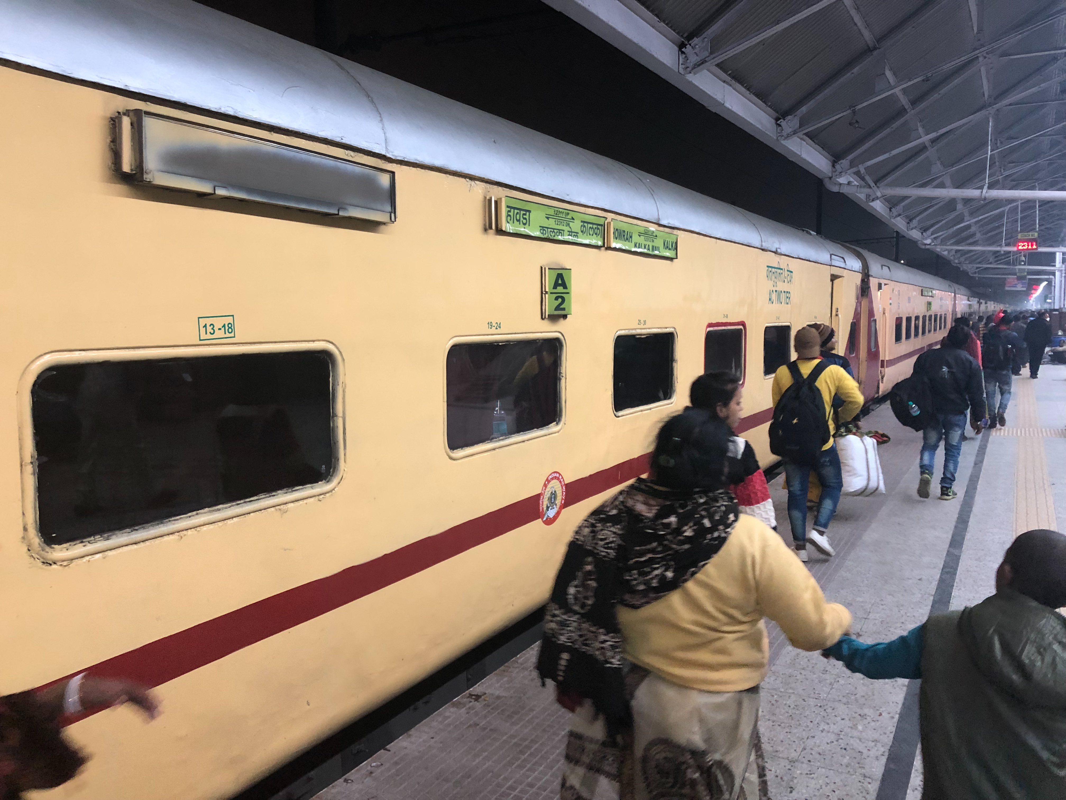 印度坐火车图片