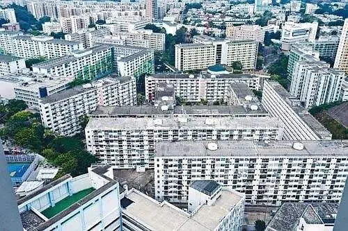李兆基中学_李兆基_李兆基儿子李嘉诚身价