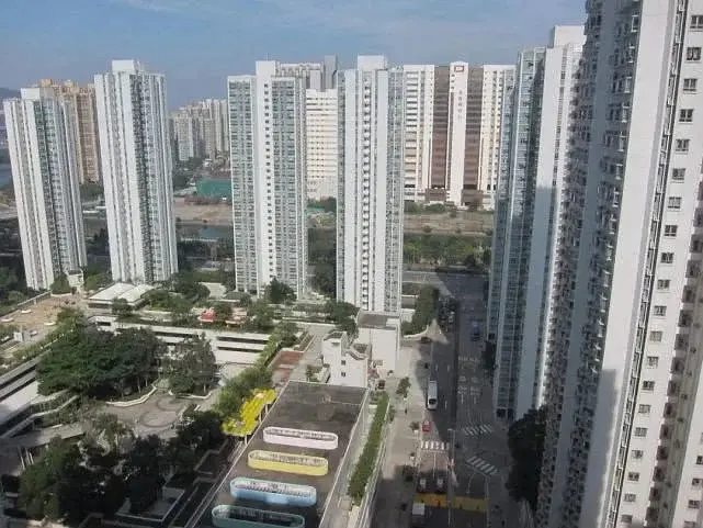 李兆基_李兆基儿子李嘉诚身价_李兆基中学